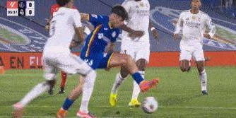 随着巴萨2-1，马竞1-0，皇马1-0九人赫塔费，西甲争冠形势升温