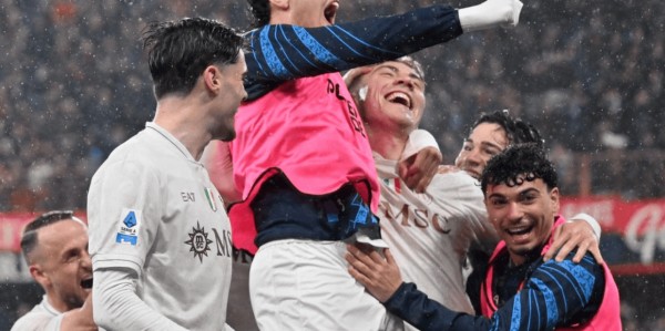 意甲神剧情：少踢1人，第95分钟绝杀，孔蒂怒吼狂欢如同夺冠