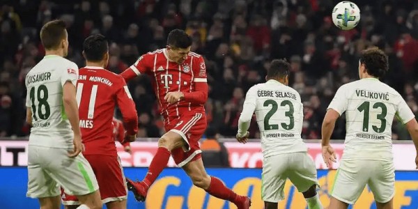 周日023德甲｜残阵防线对决！弗赖堡VS科隆：冲欧执念VS保级绝境